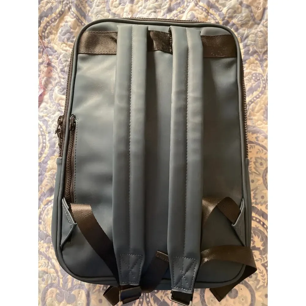 OGIO nwot logan
